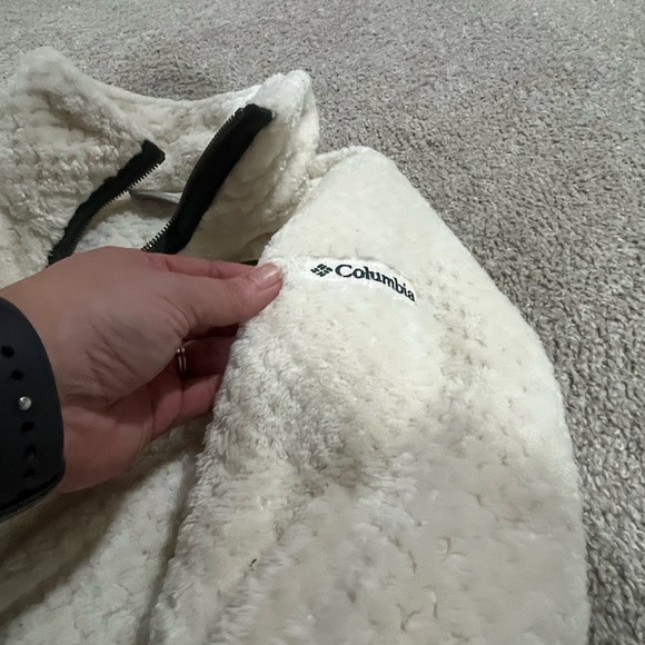 Women’s small MSU Columbia fuzzy zip up jacket-size small - Picture 3 of 5